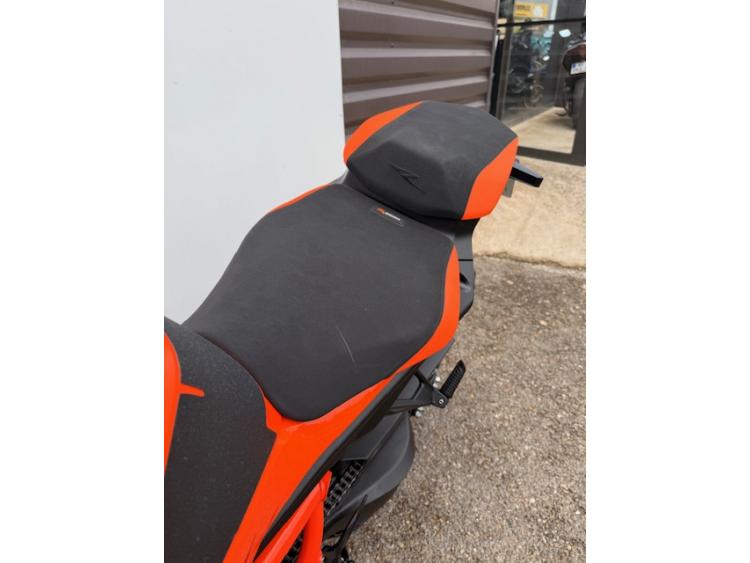 KTM 1390 SUPER DUKE R