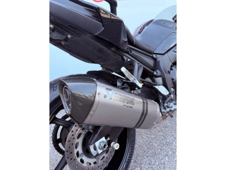 YAMAHA FZ8 S