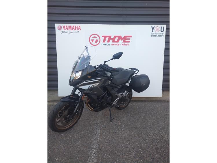 CF MOTO MT 700