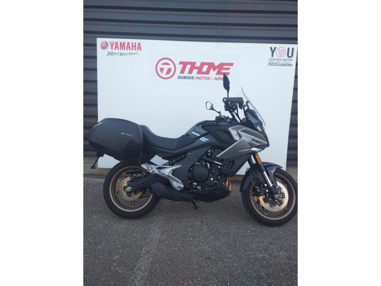 CF MOTO MT 700