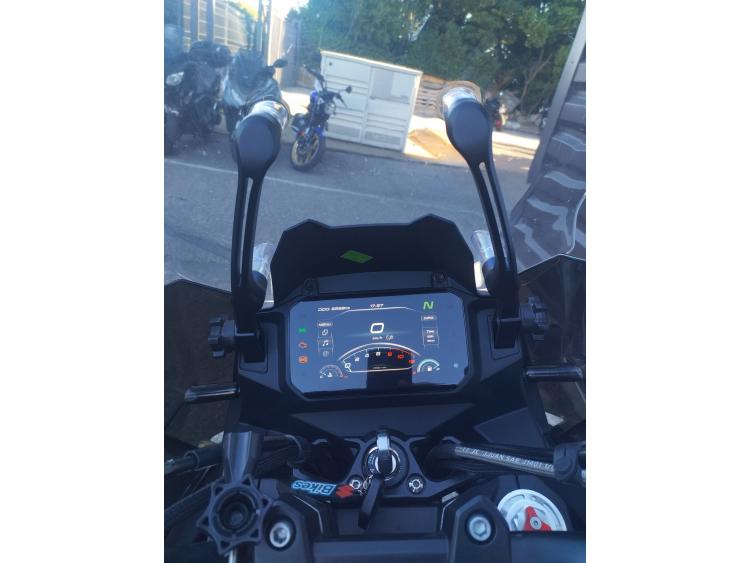 CF MOTO MT 700