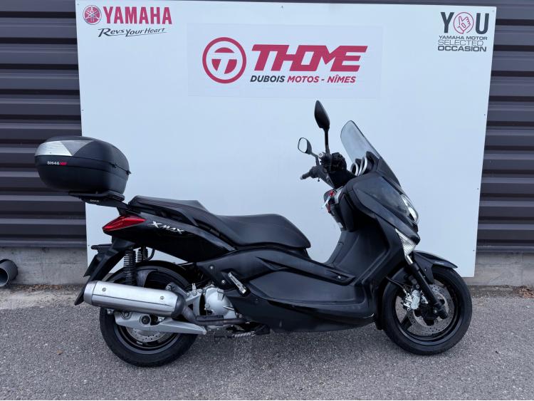 YAMAHA X-MAX 125