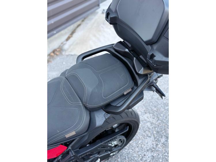 YAMAHA TRACER 9