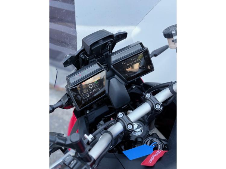 YAMAHA TRACER 9