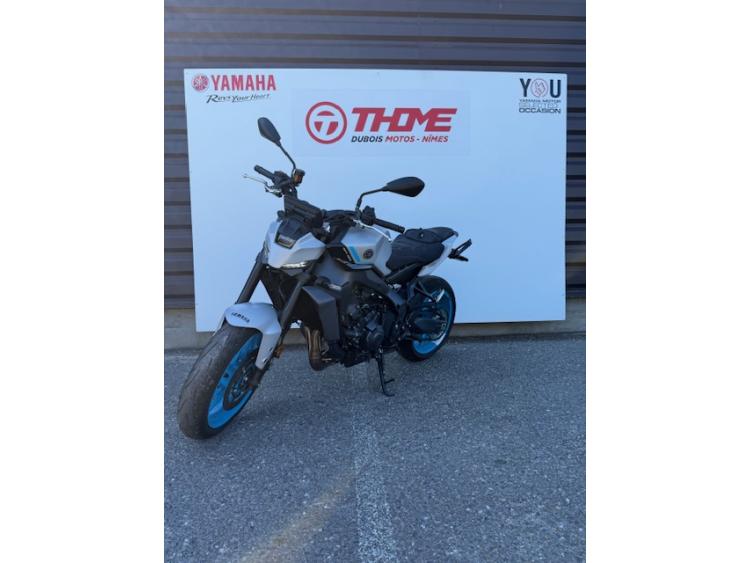 YAMAHA MT-09