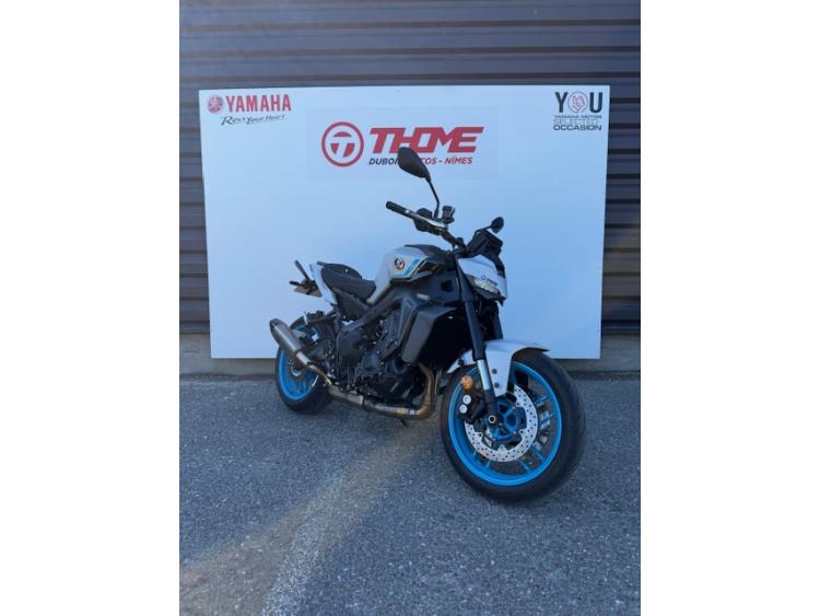 YAMAHA MT-09