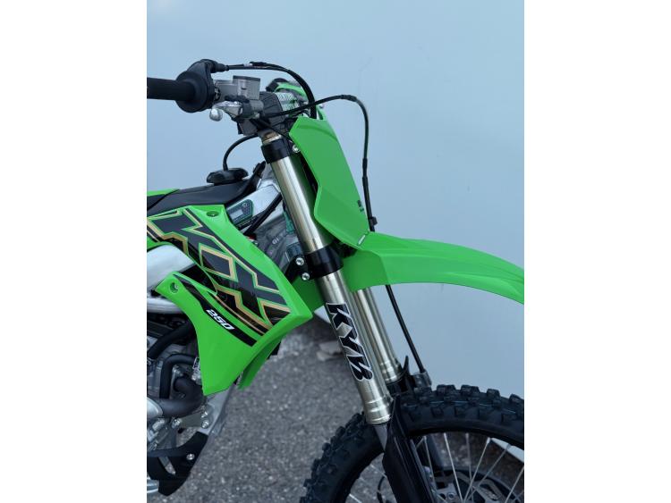 KAWASAKI KX-F 250