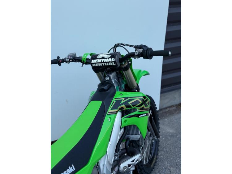 KAWASAKI KX-F 250