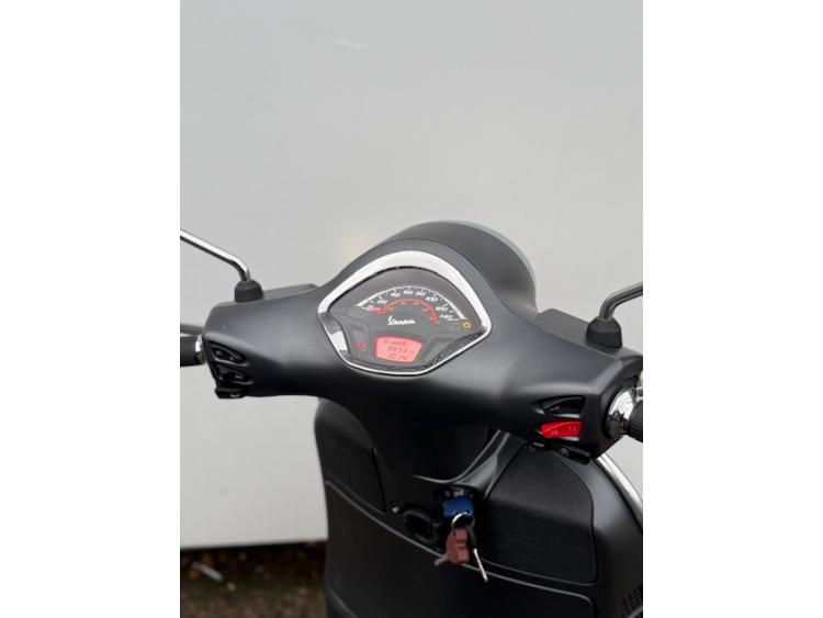 PIAGGIO VESPA GTS 300 SUPER