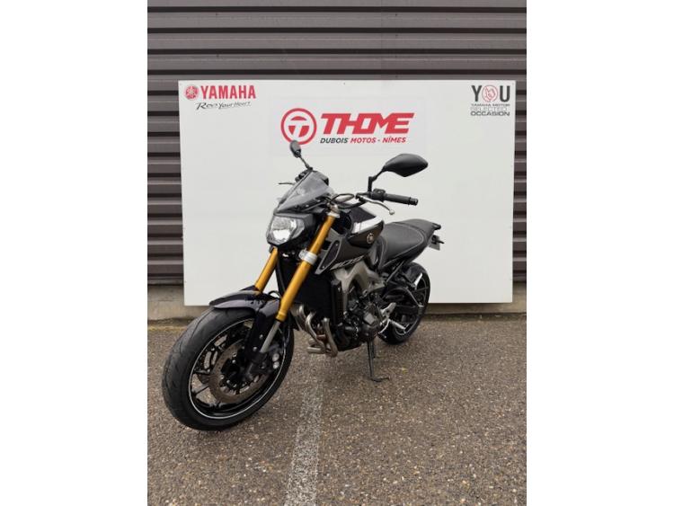 YAMAHA MT-09