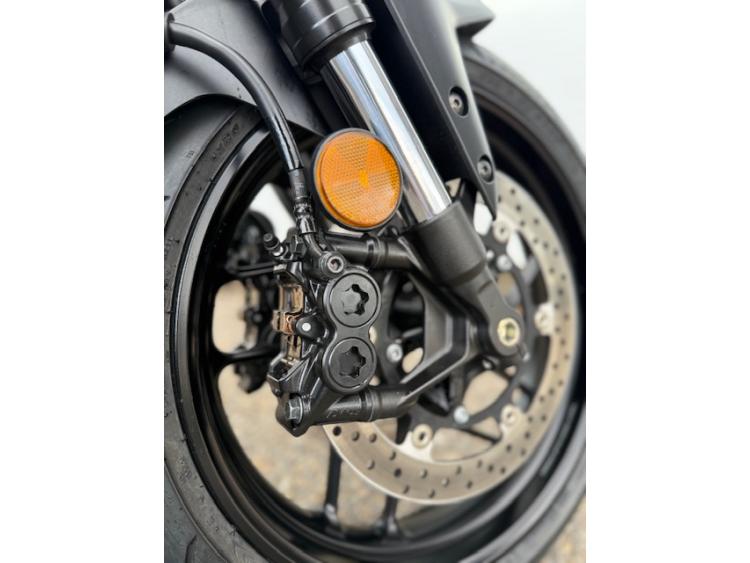 YAMAHA MT-07 FULL BLACK (47.5CV) GARANTIE CONSTRUCTEUR 5 ANS