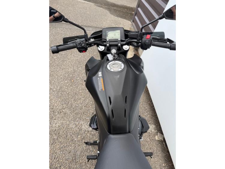 YAMAHA MT-07 FULL BLACK (47.5CV) GARANTIE CONSTRUCTEUR 5 ANS