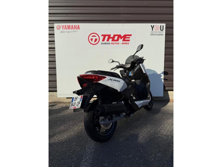 YAMAHA XMAX 125