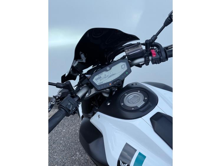 YAMAHA MT-07 (47.5CV)