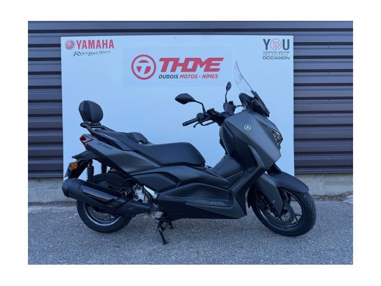 YAMAHA XMAX 300