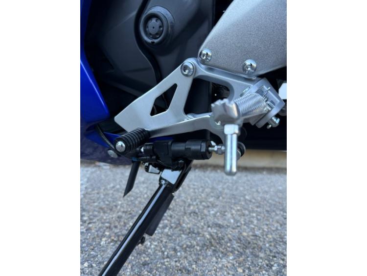 YAMAHA YZF-R3