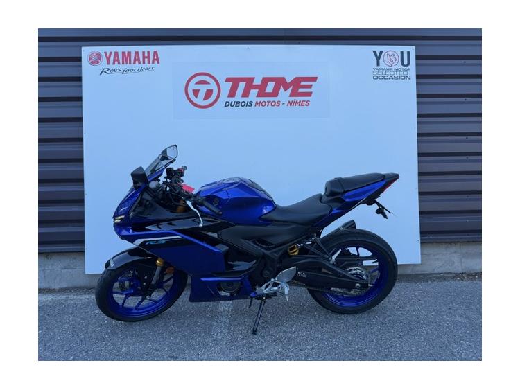 YAMAHA YZF-R3