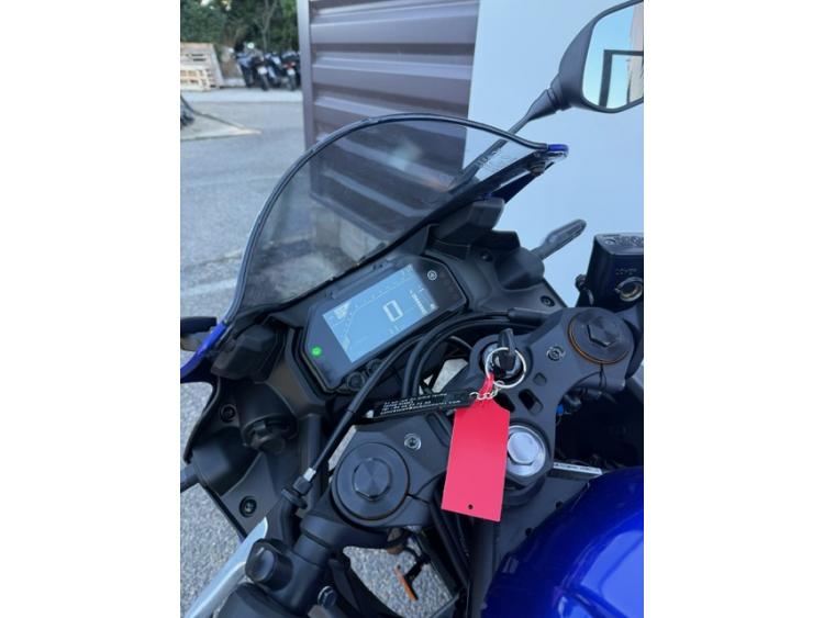 YAMAHA YZF-R3
