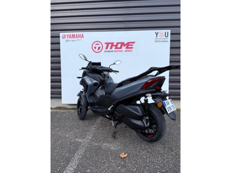 YAMAHA TRICITY 300