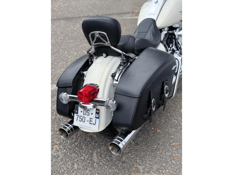 HARLEY-DAVIDSON ROAD KING CLASSIC 1690