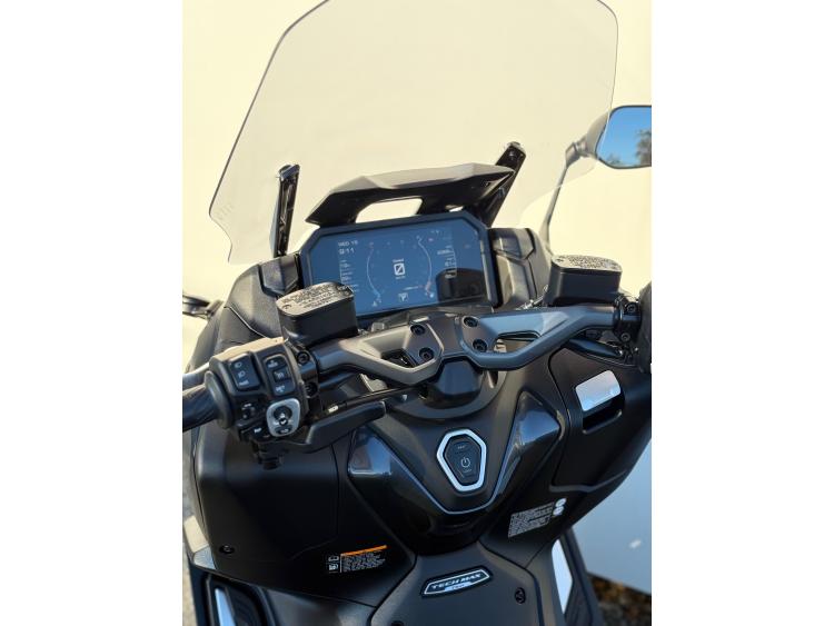 YAMAHA TMAX 560 TECH MAX