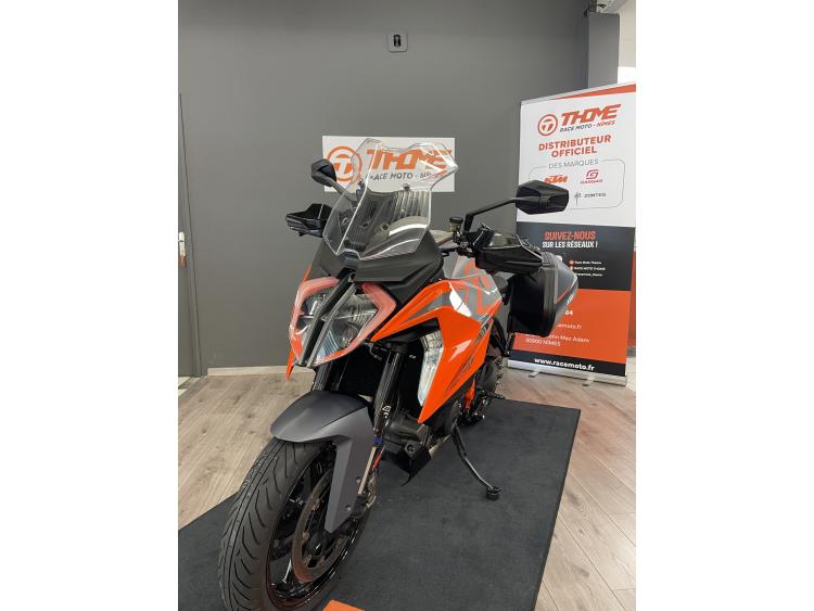 KTM 1290 SUPER DUKE GT TECH PACK / AKRA - 38500 KM - 12990 € (289€/mois)*