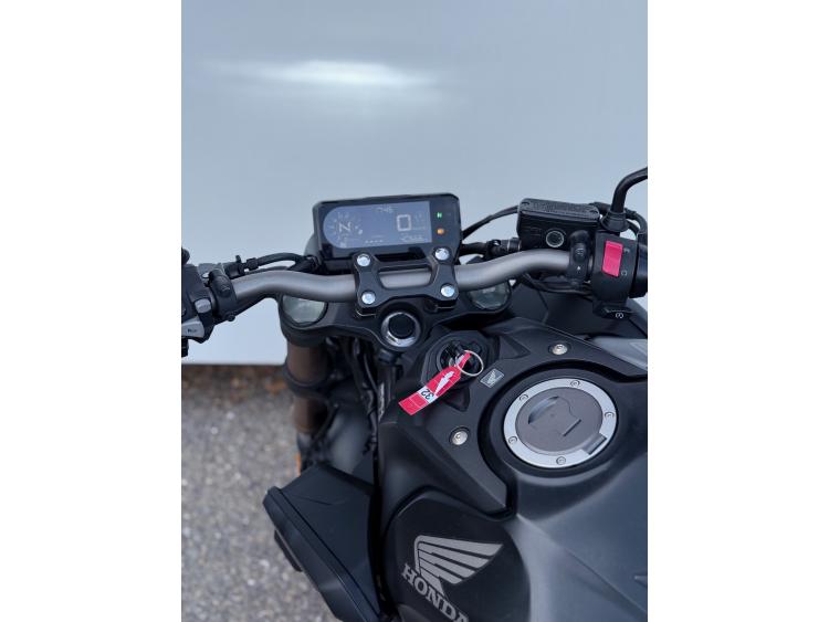HONDA CB 650 R