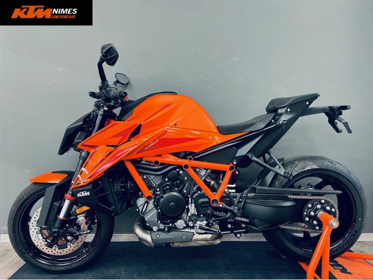 KTM 1390 SUPER DUKE R - 
