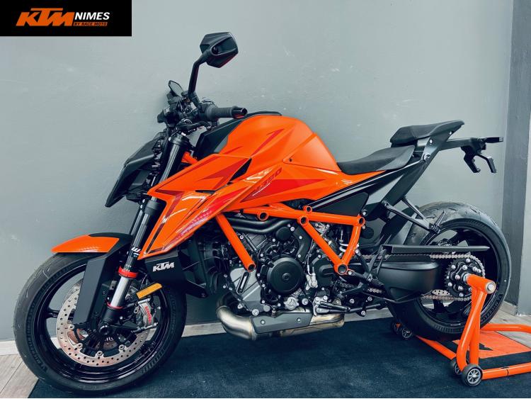 KTM 1390 SUPER DUKE R - 
