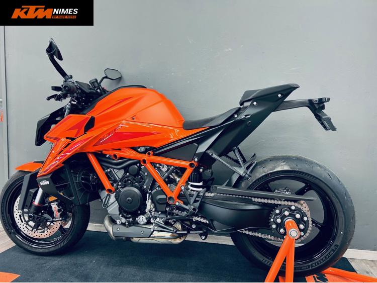 KTM 1390 SUPER DUKE R - 