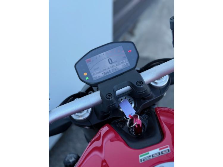 DUCATI MONSTER 1200