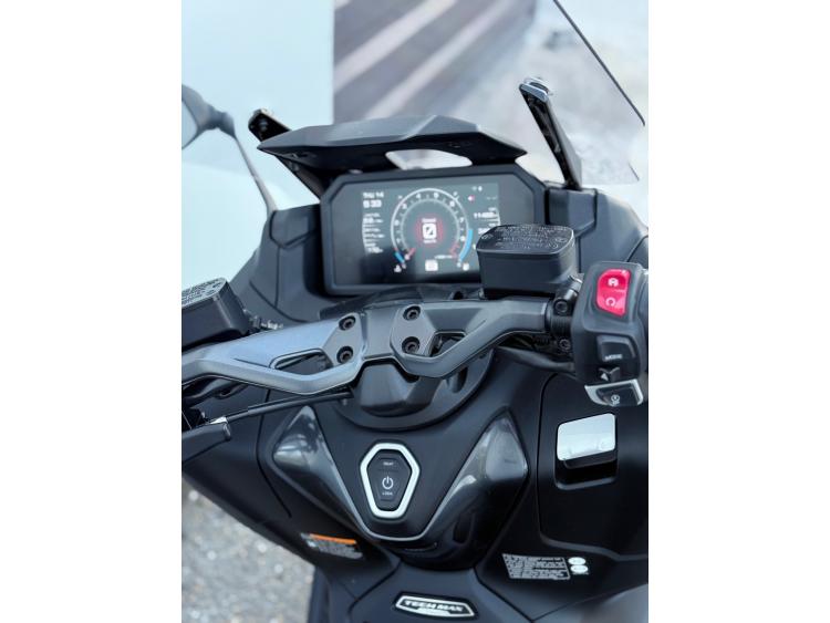 YAMAHA XP T-MAX 560 TECH MAX